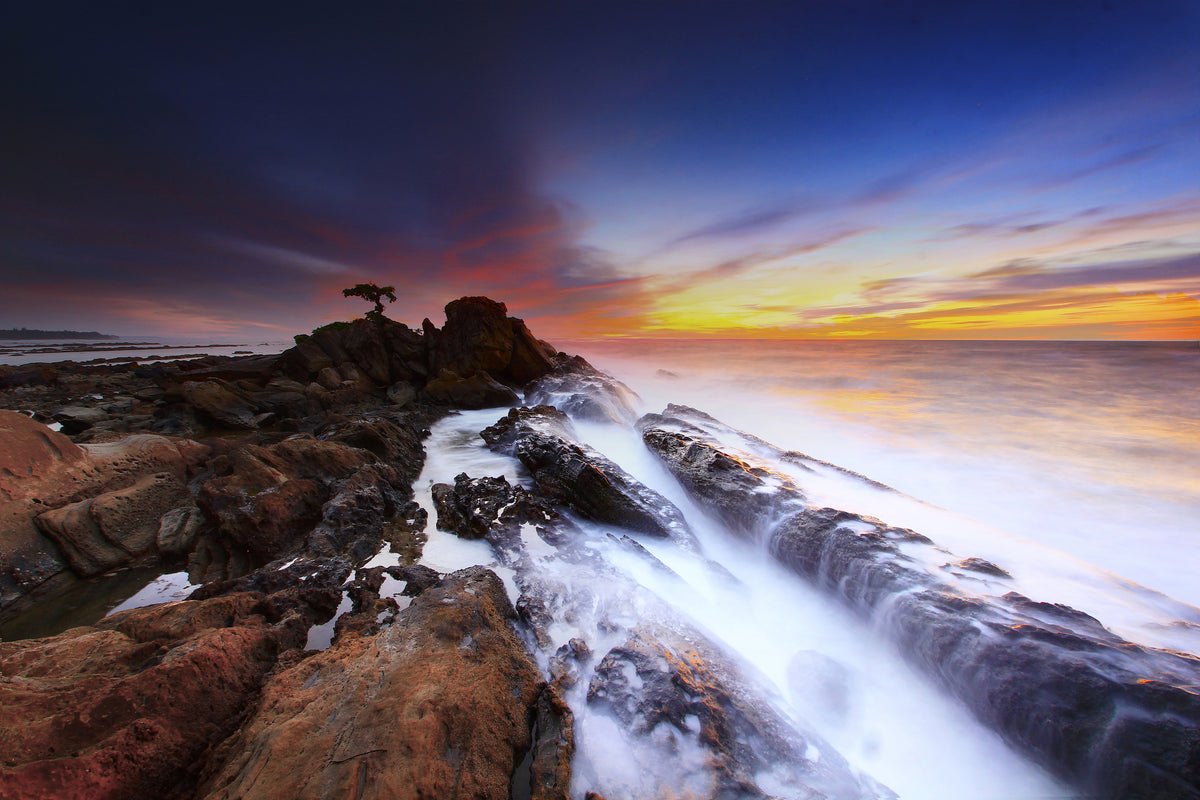 framedcanvas-print-natural-force-water