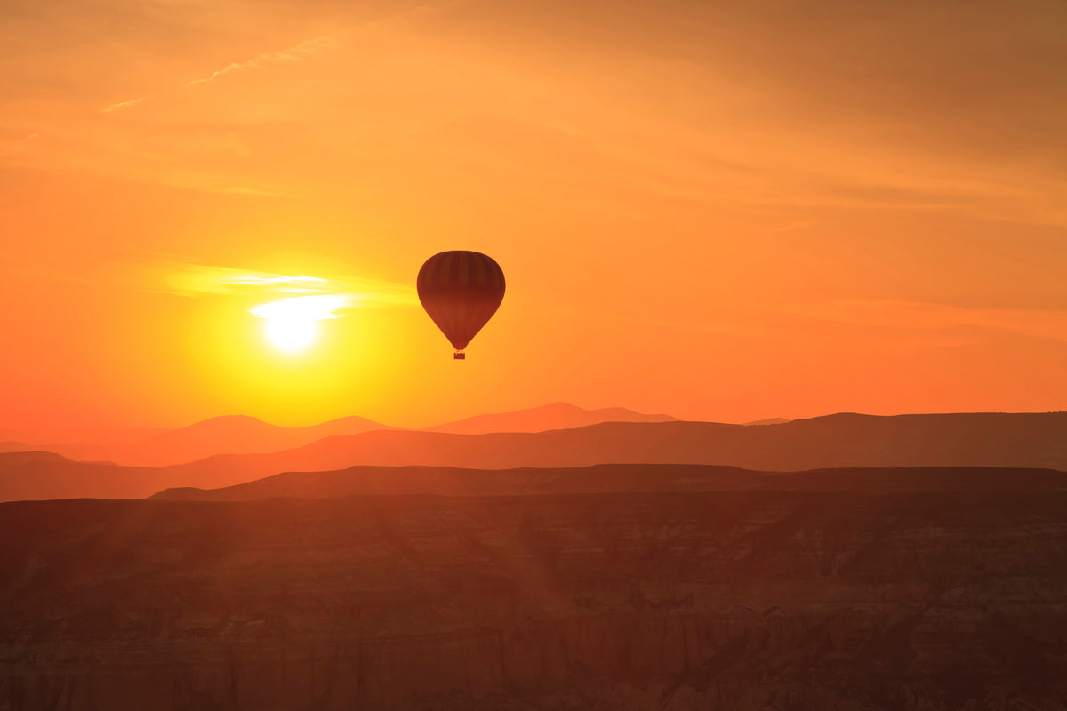 modern-3-piece-canvas-print-hot-air-balloon-at-sunset