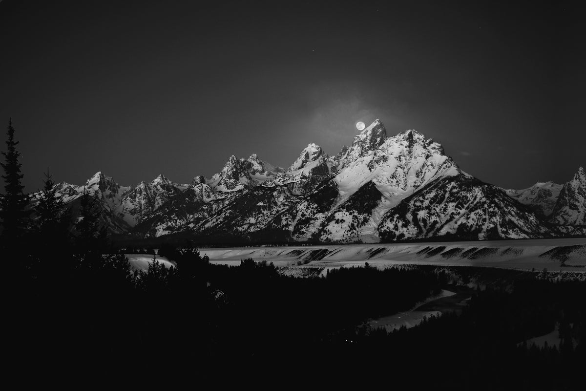 3-piece-acrylic-print-in-the-glow-of-the-full-moon