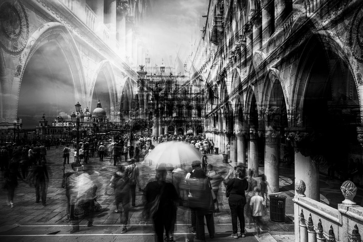 3-piece-canvas-print-the-tourists