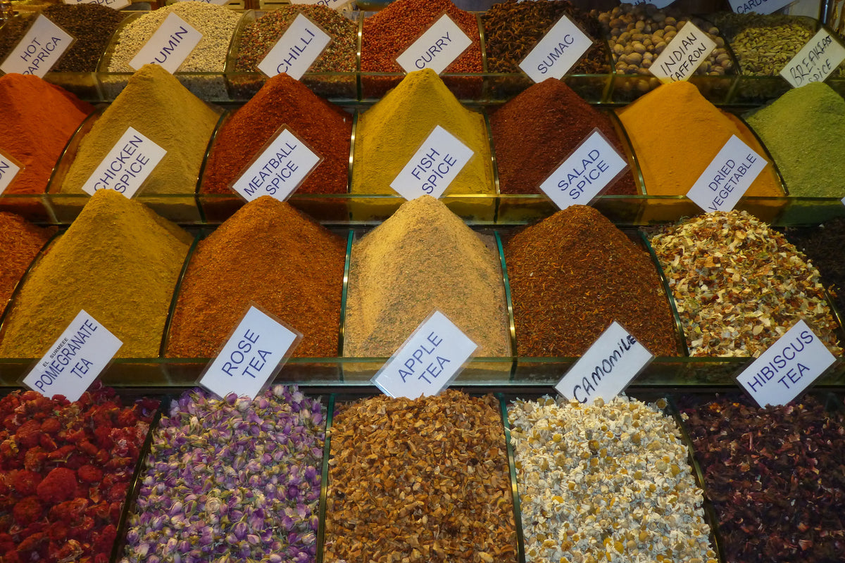 3-piece-aluminium-print-spices-in-the-market