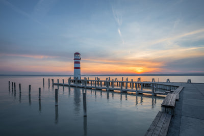 poster-print-lighthouse-in-the-sunset