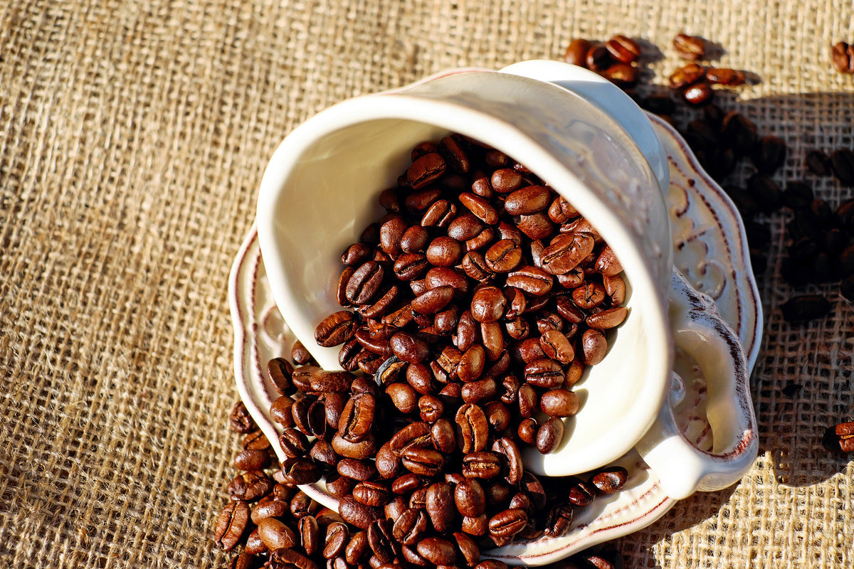 poster-print-coffee-beans-in-the-cup