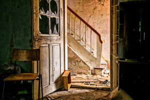 acrylic-print-crumbled-stairs