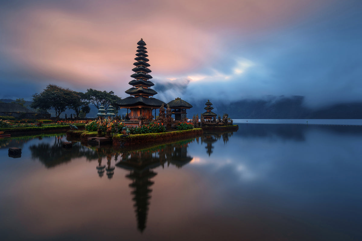 canvas-print-el-dios-del-lago-x