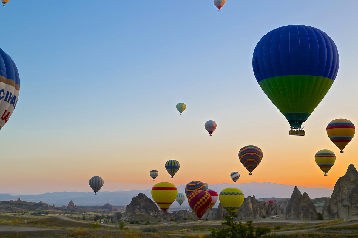 modern-3-piece-acrylic-print-balloon-tour