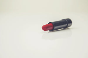 aluminium-print-the-lipstick