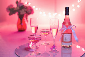 aluminium-print-cheers-in-pink-red