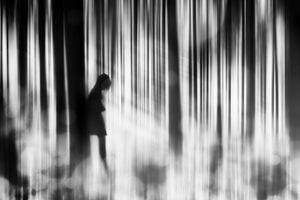 3-piece-canvas-print-caught-in-the-sorrow