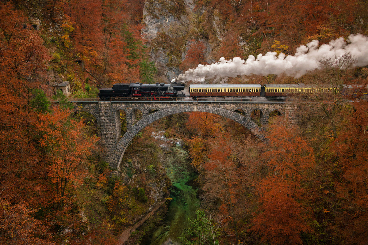 modern-3-piece-canvas-print-museum-train
