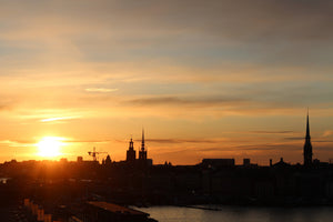 canvas-print-city-in-the-evening-light