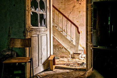 poster-print-crumbled-stairs
