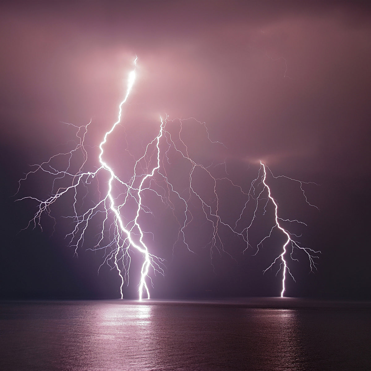 9-piece-canvas-print-thunderbolt-over-the-sea