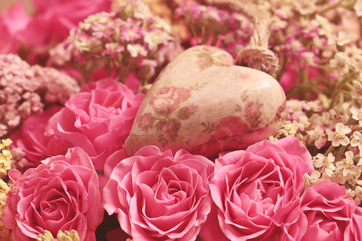 3-piece-canvas-print-romantic-roses-with-heart