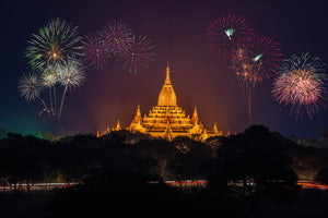 framedposter-print-fireworks-at-the-temple