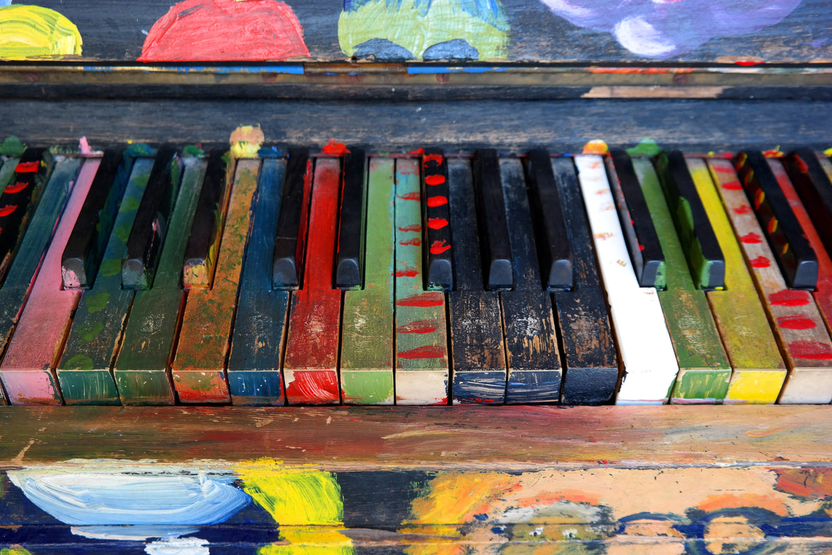 framedcanvas-print-colorful-piano