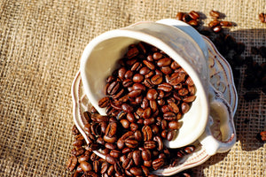 3-piece-aluminium-print-coffee-beans-in-the-cup